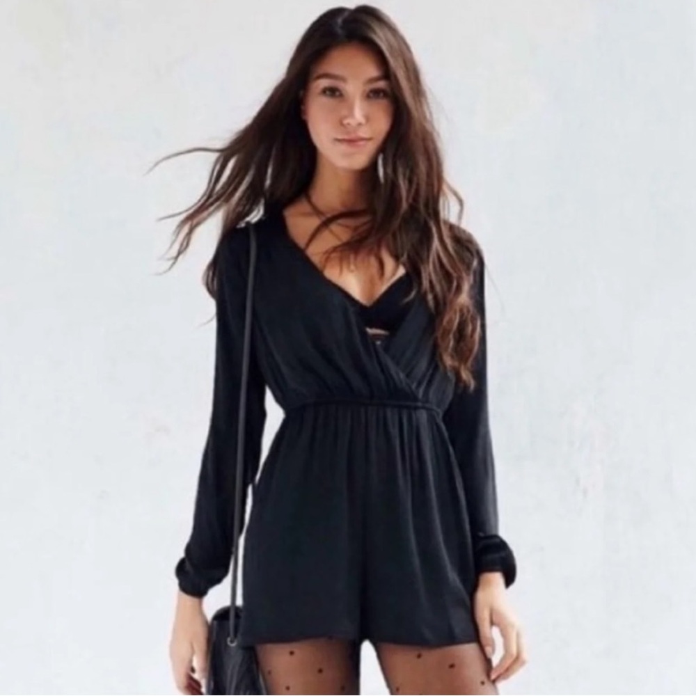 Urban Outfitters Black Jumpsuit - Picture 9 of 11